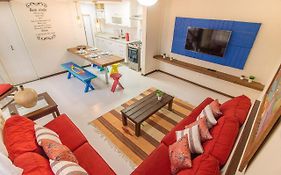 Caminhe para a Praia de Manguinhos - Casa DECORADA com wi fi, ar e espaço gourmet